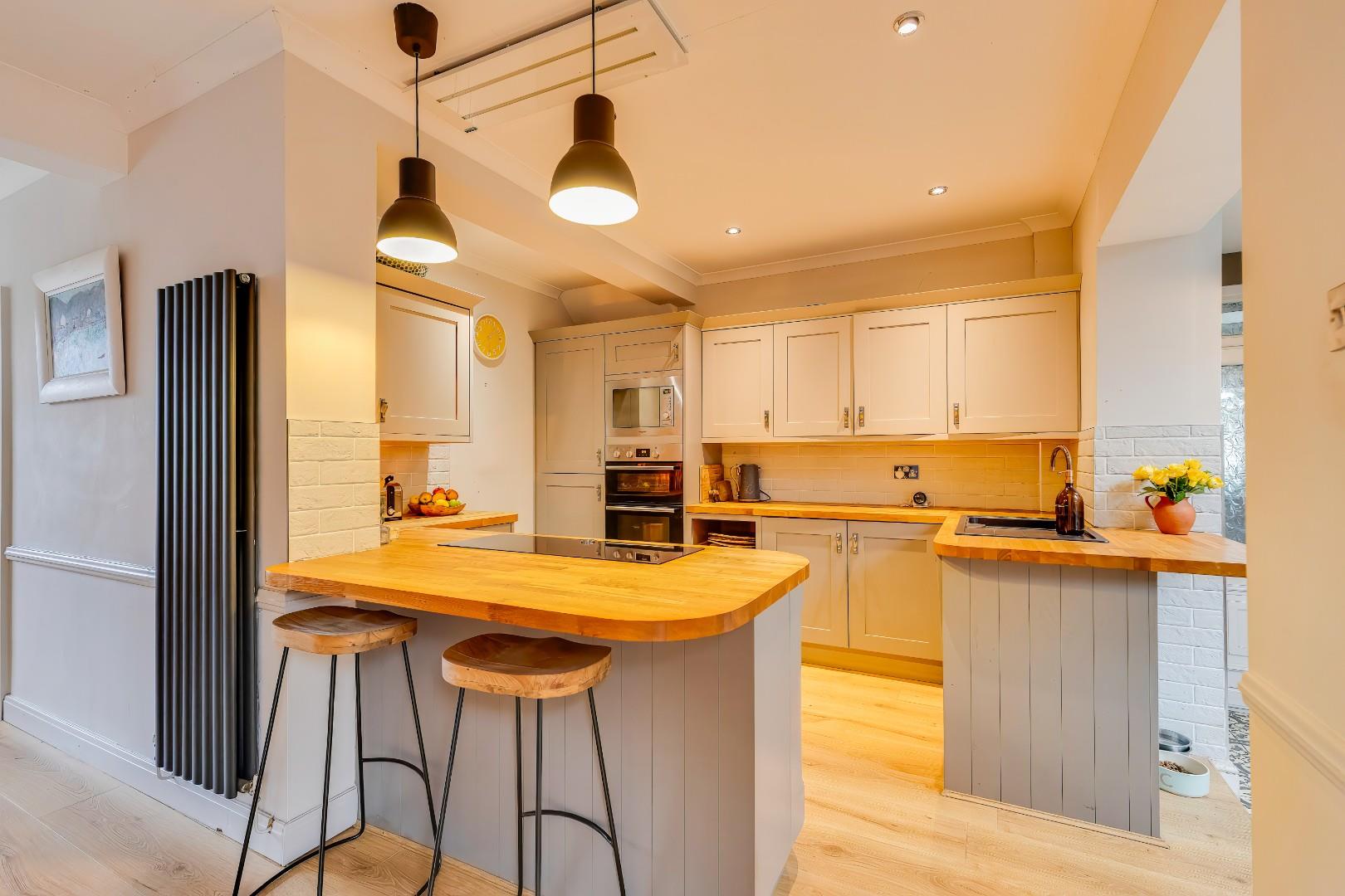 Borough Close, Cowbridge, Vale of Glamorgan, CF71 7BN